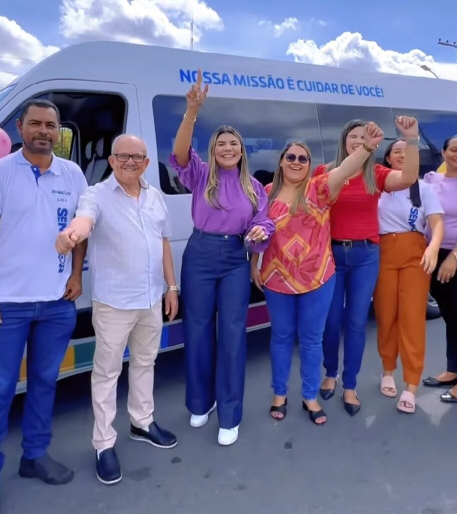 Senador Rui Palmeira: prefeita Jeane Moura realiza entrega de novo veículo para Saúde