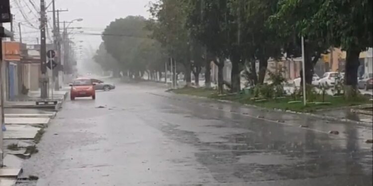 Novo alerta de fortes chuvas é emitido para municípios de AL