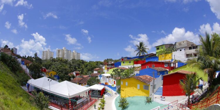 Alagoas foi o Estado que mais diminuiu taxas de extrema pobreza em 2023, aponta pesquisa