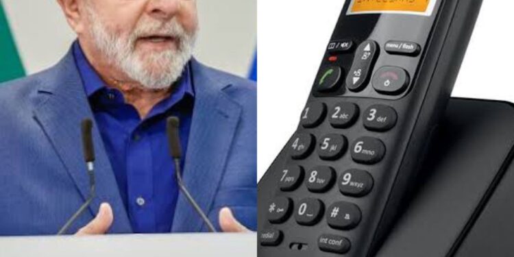 LULA DIZ QUE É PRECISO CRIAR UM TELEFONE PARA AS PESSOAS RECLAMAREM DO GOVERNO