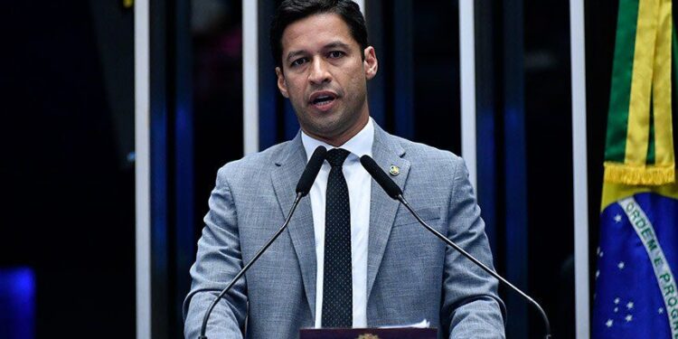 Arapiraca deve “perder” único senador arapiraquense da história