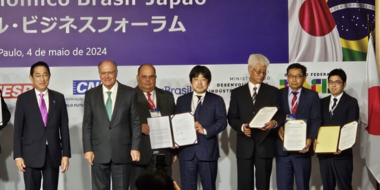 Secretário de Saúde firma acordo com Japão para programas governamentais