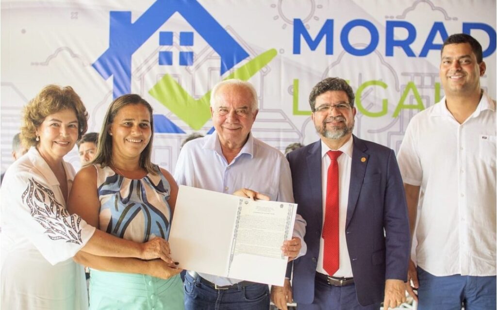 Prefeitura de Maragogi entrega 120 títulos de propriedade pelo programa Moradia Legal VI