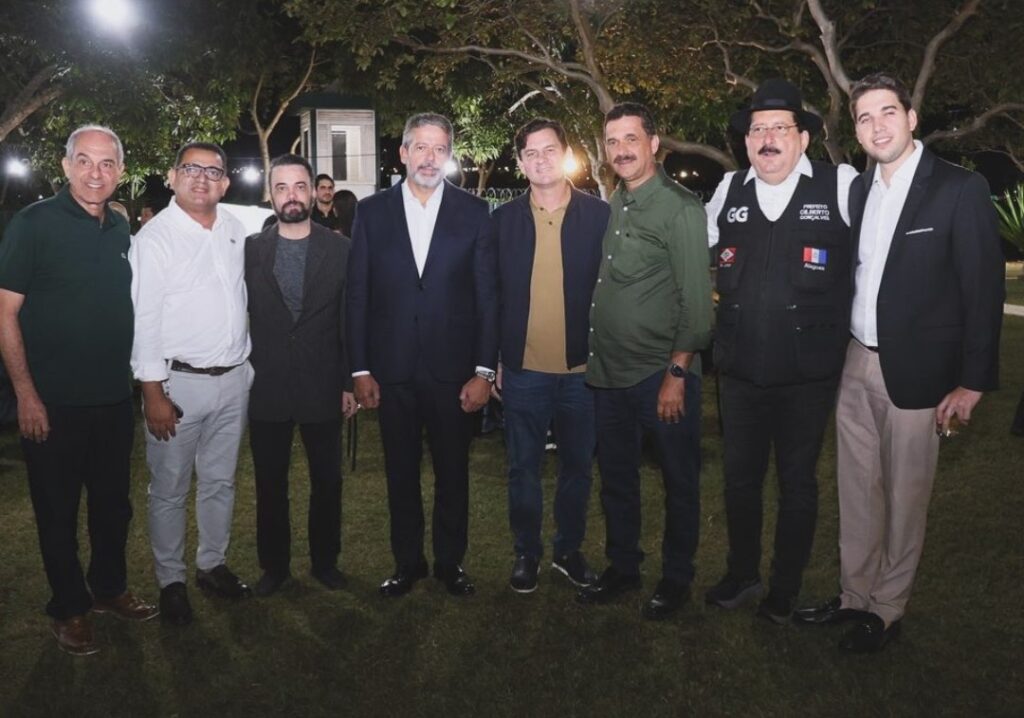 Prefeito de Limoeiro de Anadia representa a cidade na II Marcha Nacional dos Consórcios Públicos em Brasília