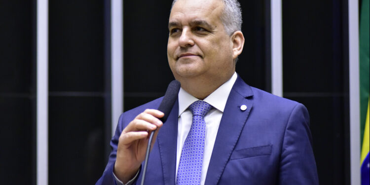 Alfredo Gaspar e Luiz Romero Farias voltam à fase de amigos de infância