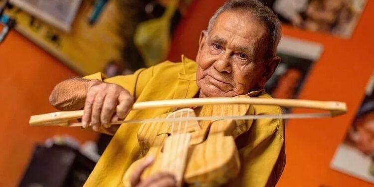 Aprovado projeto de Alexandre Ayres que reconhece acervo do Mestre Nelson da Rabeca como Patrimônio Cultural Imaterial de AL