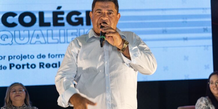 Colégio Qualifica realiza formatura de cursos profissionalizantes