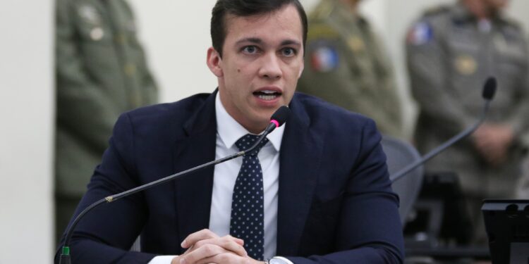 Aprovado projeto do deputado Leonam que que cria o programa de recuperação de dependentes químicos no sistema prisional de Alagoas