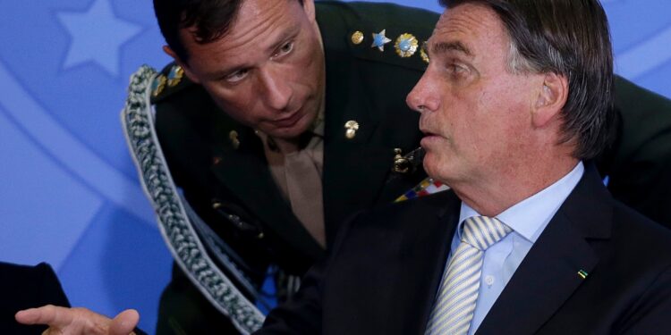 Relatório da PF Sobre Joias Envolvendo Bolsonaro Ganha Repercussão Internacional