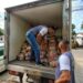 Barra de Santo Antônio: Programa Alimentando Famílias da Prefeitura Municipal Transforma Vila dos pescadores com Entrega de Cestas BásicasNesta quarta-feira, 03 de junho, o Programa Alimentando Famílias esteve na vila dos pescadores, promovendo a distribuição de alimentos e trazendo esperança à comunidade local. A ação, conduzida pela Prefeitura da Barra de Santo Antônio, reforça o compromisso da administração municipal com o bem-estar e a dignidade de cada família barrense.O sucesso deste programa deve-se, em grande parte, ao empenho e à visão da prefeita Lívia Carla. Desde o início de seu mandato, a prefeita tem sido uma defensora incansável de iniciativas que promovem a segurança alimentar e a inclusão social. Seu compromisso com a melhoria da qualidade de vida dos cidadãos de Barra de Santo Antônio é evidente em cada ação e projeto implementado.A prefeita Lívia Carla destacou a importância de programas como o Alimentando Famílias para garantir que ninguém fique desamparado. “Nosso objetivo é assegurar que todas as famílias tenham acesso ao básico para viver com dignidade. A distribuição de alimentos é apenas uma parte do nosso esforço para construir uma comunidade mais justa e solidária,” afirmou a prefeita.O programa vai além da simples distribuição de alimentos; trata-se de um cuidado genuíno com as pessoas, assegurando que todos tenham a oportunidade de viver com dignidade. Agradecemos a todos os envolvidos por fazerem parte dessa importante missão.