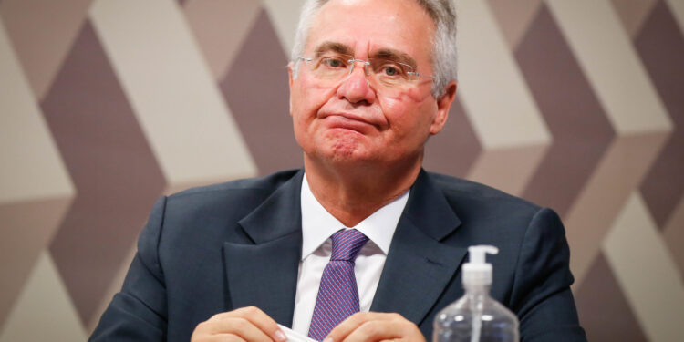 Renan Calheiros evita o desgaste da campanha em Maceió exercendo em Brasília seu poder de articulação