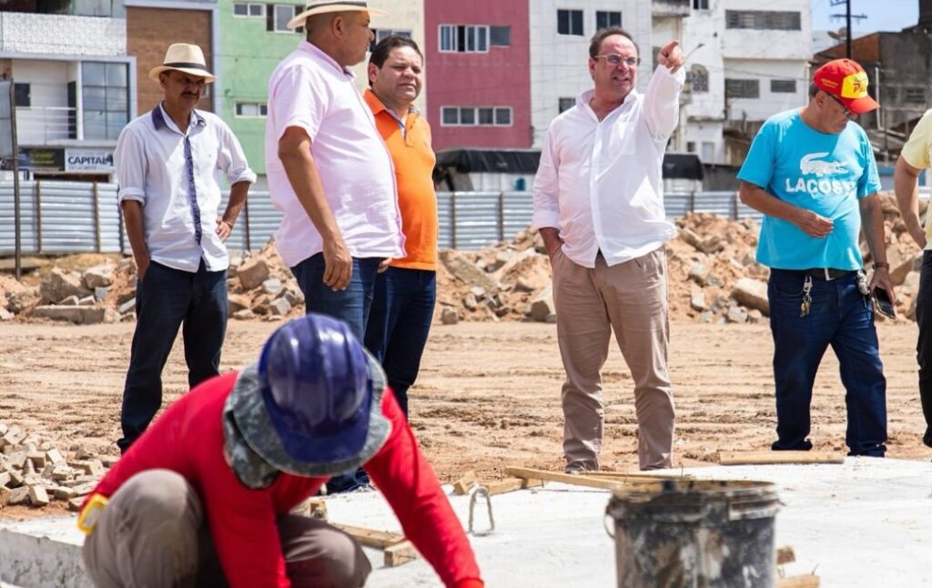 Prefeito de Arapiraca acompanha de perto início das obras para desenvolvimento urbano da cidade