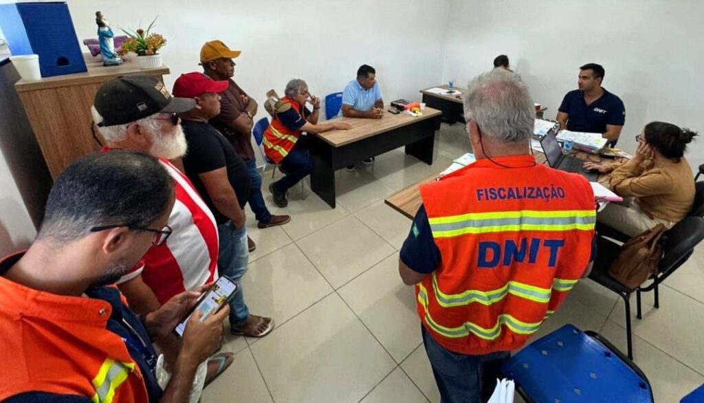 Porto Real do Colégio: prefeito se reúne com DNIT para solucionar problemas de alagamentos na cidade