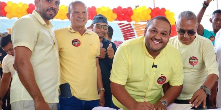 Convenção partidária do MDB oficializa pré-candidatura à reeleição de Fernando Cavalcante em Matriz de Camaragibe