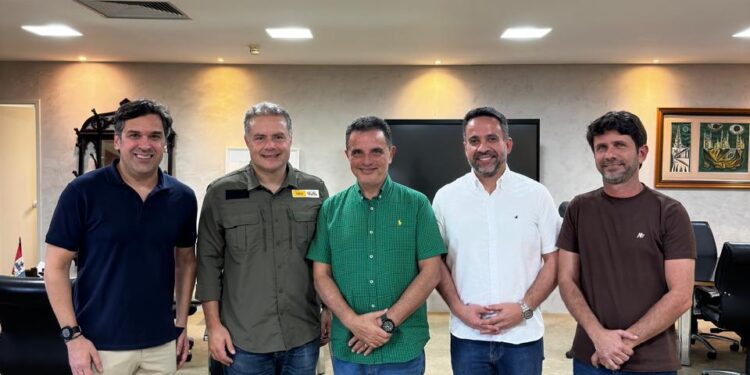 Prefeito e Vice de União dos Palmares se reúnem com Paulo Dantas e autoridades