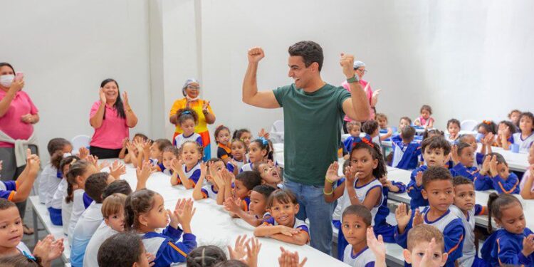 JHC visita Gigantinhos do Antares e destaca o legado do programa para a população