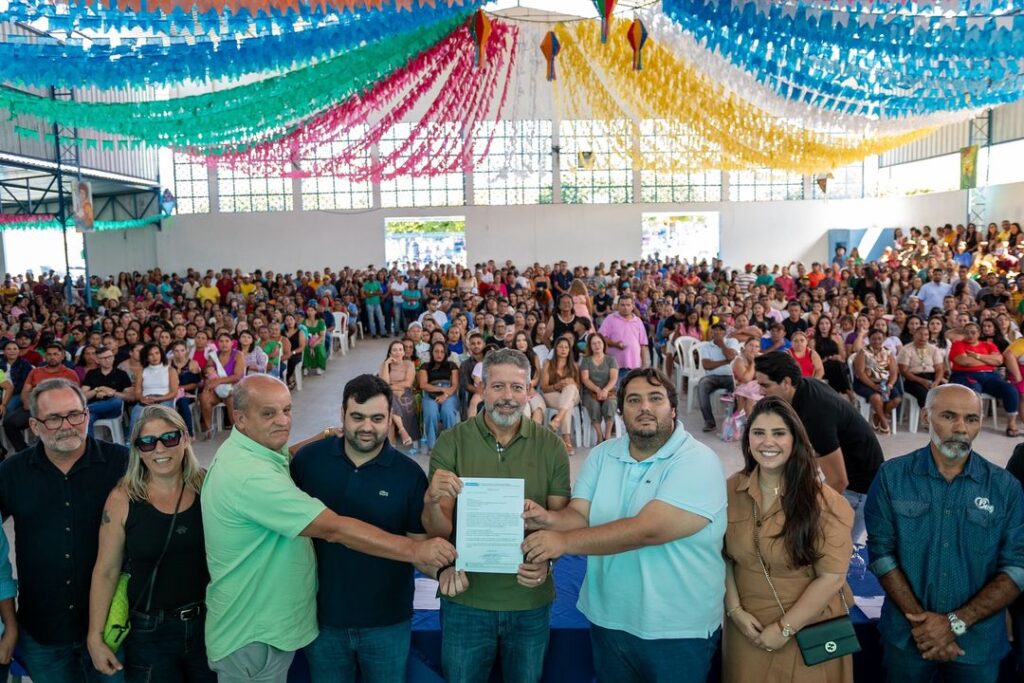 Prefeitura de Inhapi assina ordem de serviço em parceria com a Codevasf para o fornecimento de água para zona rural