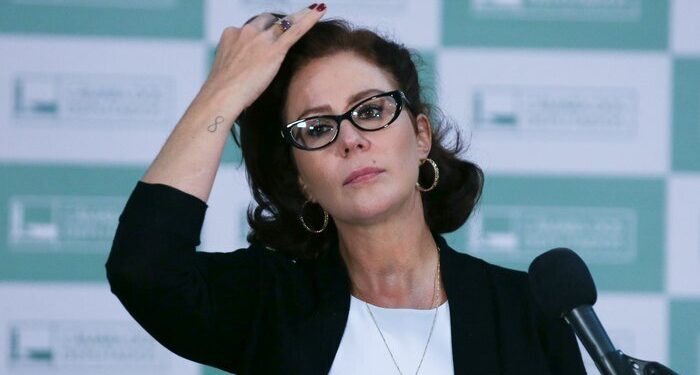 PGR não vê racismo em fala de Zambelli sobre Benedita da Silva em Maceió