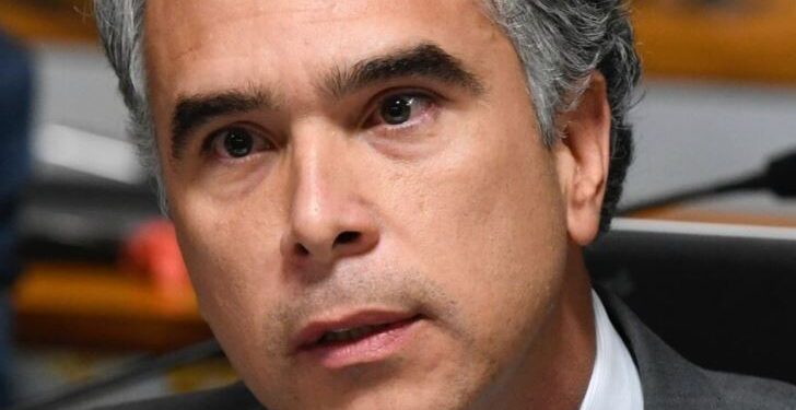 Rafael Brito vota a favor do DPVAT e sofre críticas em Maceió