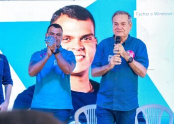 Com apoio de Ronaldo Lessa, João Folha lança candidatura em Maceió