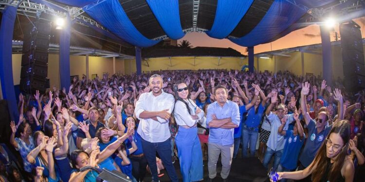 Água Branca: ao lado de Zé Carlos, Nayara Emmanuela tem candidatura oficializada pelo PP