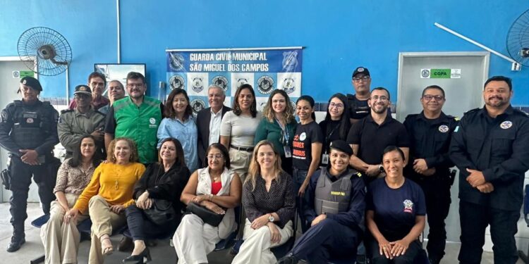 Órgãos de São Miguel dos Campos se reúnem para discutir a implementação do Projeto de Conscientização e Combate aos Maus-Tratos Animais