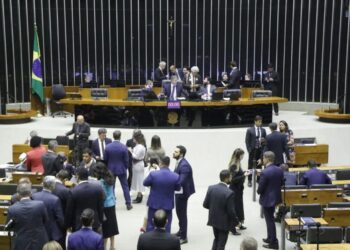 Reforma Tributária: Câmara rejeita imposto sobre grandes fortunas
