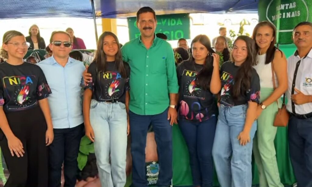 Em parceria com o SEBRAE, Prefeitura de Limoeiro de Anadia realiza 1ª Feira de Jovens Empreendedores