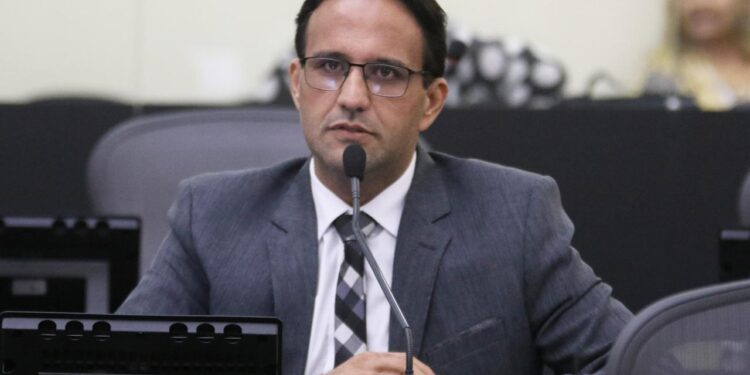 Aprovado projeto de lei de prevenção a obesidade infatil