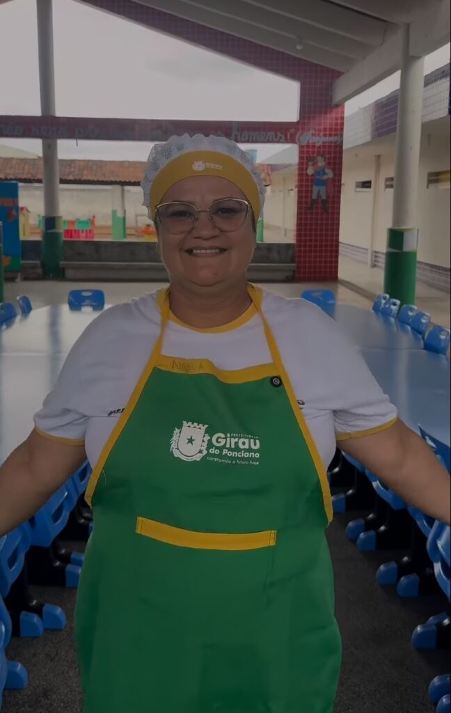 Merendeira de Girau do Ponciano vence concurso de melhor merendeira do Agreste e é parabenizada pela prefeitura