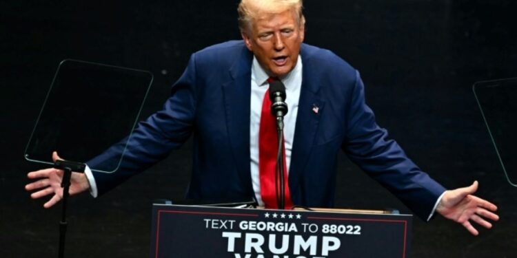 Com confirmação da vitória de Donald Trump, dólar bate R$ 6 nesta quarta (6)