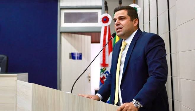 Marcelo Palmeira tem agora apoio de 18 vereadores para presidir a Câmara de Maceió