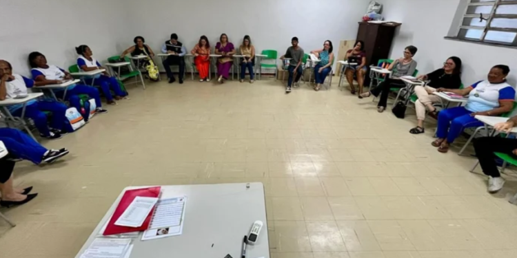 Prefeitura de Maceió deve garantir alimentação e transporte a alunos do EJAI