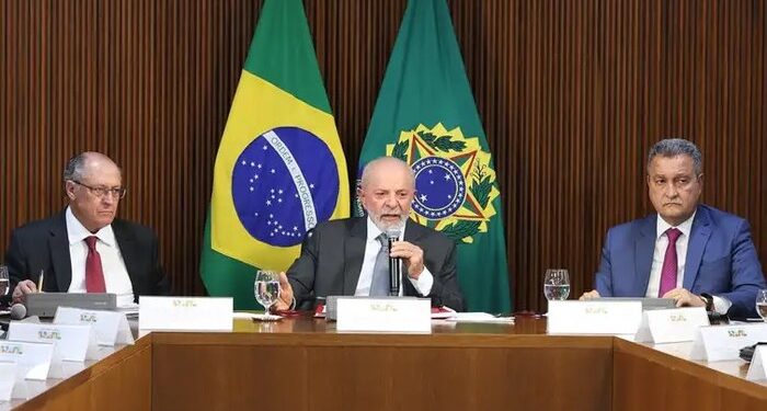 Lula planeja dialogar com governadores sobre PEC para fortalecer segurança pública no Brasil