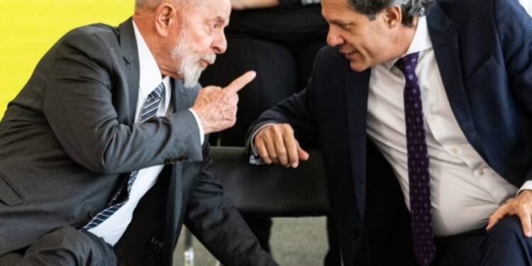 Haddad deve anunciar isenção de Imposto de Renda para salários de até R$ 5 mil