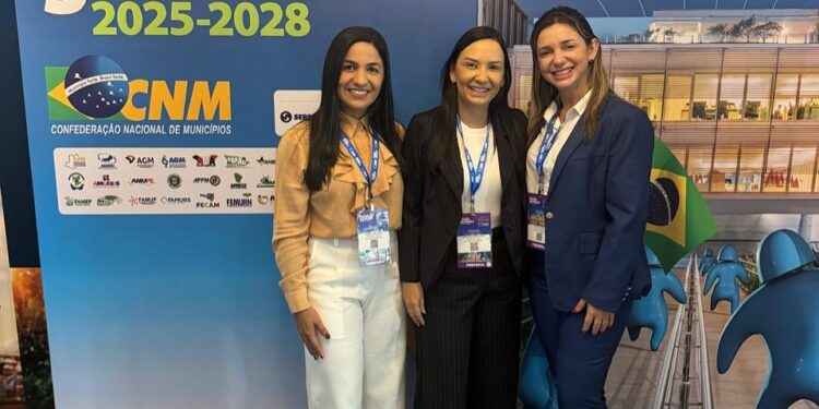 Prefeita eleita de Joaquim Gomes participa do Seminário “Novos Gestores 2025-2028”, em Brasília