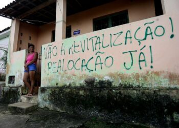 Ministério Público de Alagoas organiza reunião com moradores dos Flexais para discutir realocação