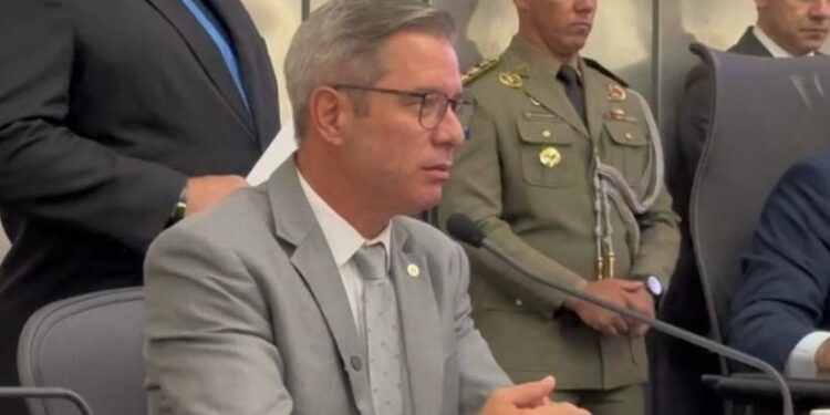 É de autoria de Cabo Bebeto a lei que multa quem faz uso de drogas em espaços públicos em Alagoas