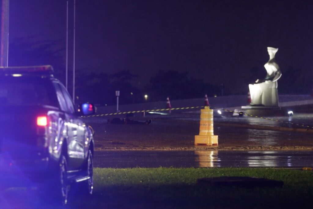 Lula se reúne com Moraes e Zanin após explosões em frente ao STF