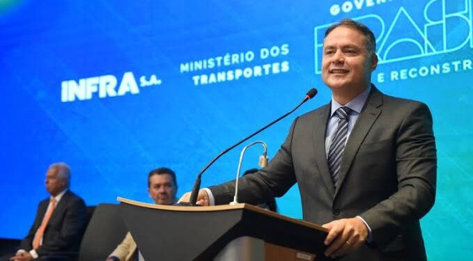 Renan Filho celebra 49 concessões rodoviárias; foram 6 na gestão anterior
