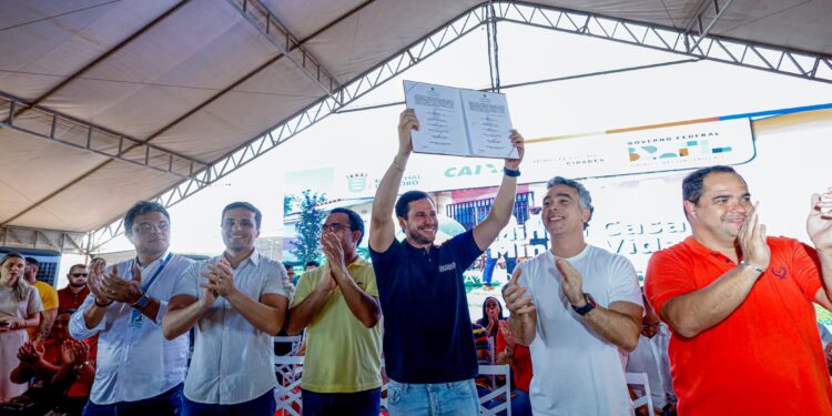 Prefeito Cacau dá início à construção de 950 novas casas em Marechal Deodoro