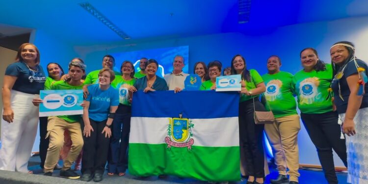 Prefeito de Pão de Açúcar celebra recebimento de Prêmio Selo UNICEF no município