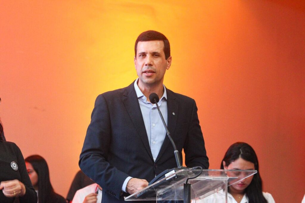 Hugo Wanderley destaca poder de capacitação da AMA durante abertura do Congresso dos Municípios