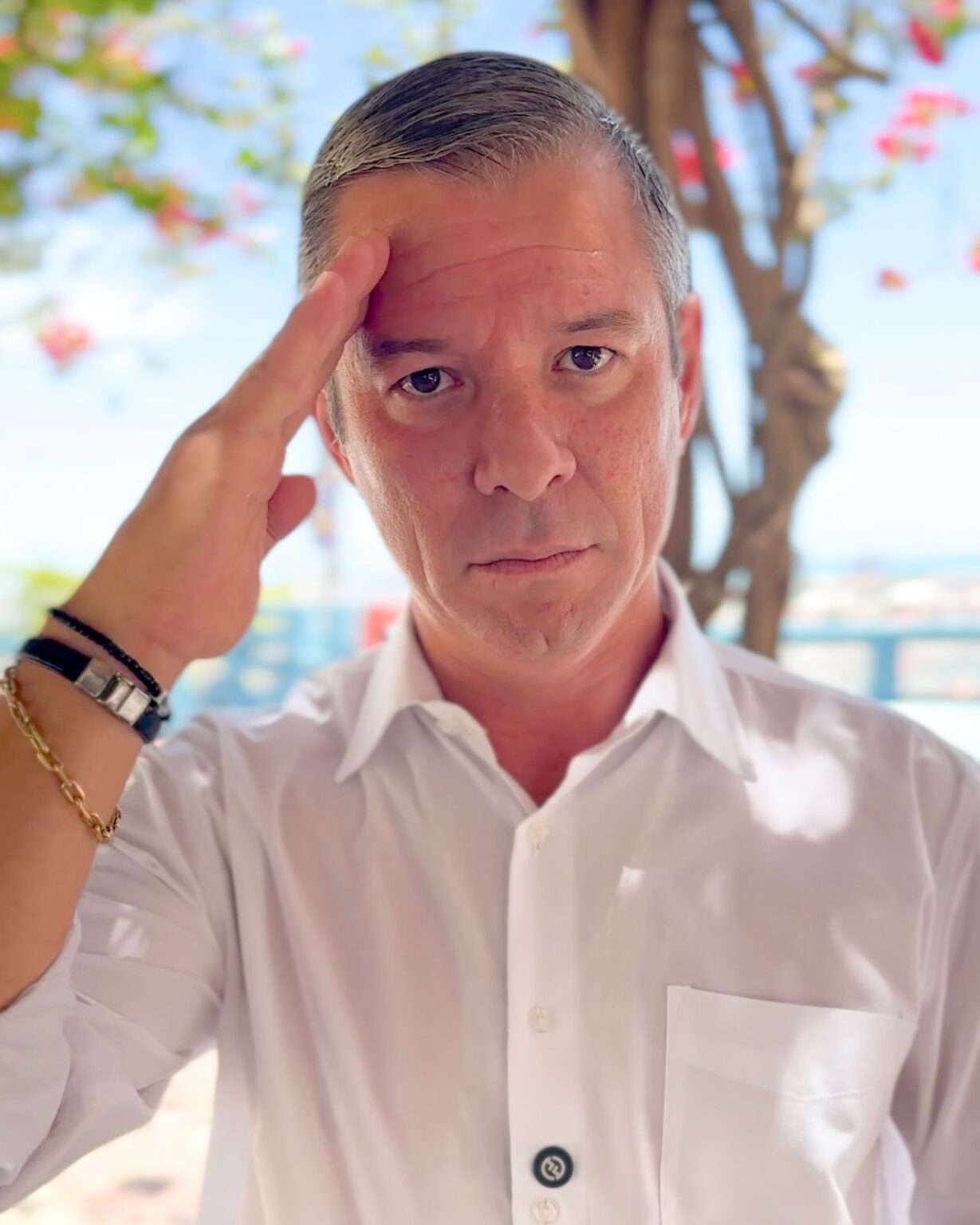 Cabo Bebeto condena sexualização infantil e alerta: “Nós, como pais, precisamos estar atentos”