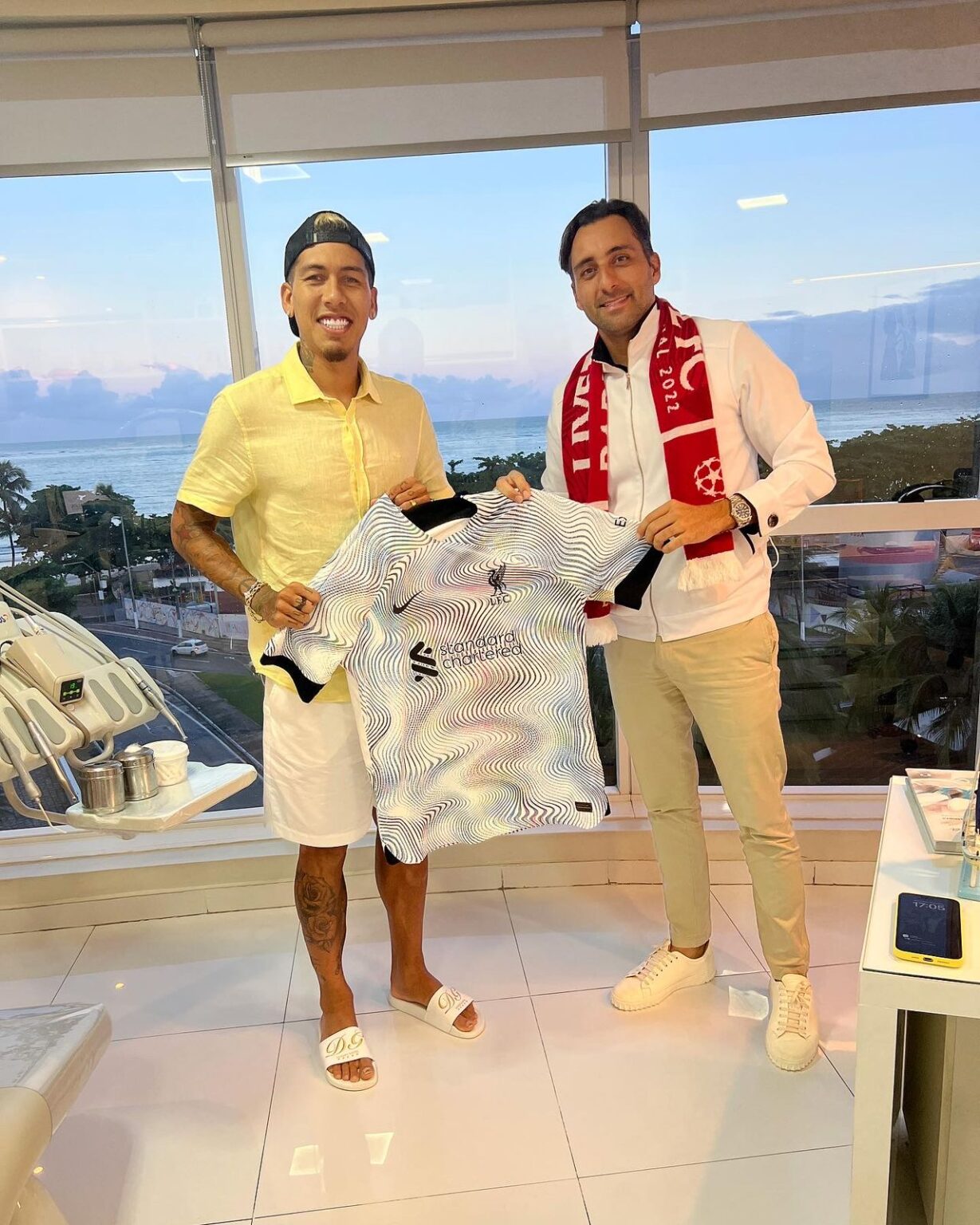 Sorrisos em alta: o dentista dos politicos e das estrelas alagoanas