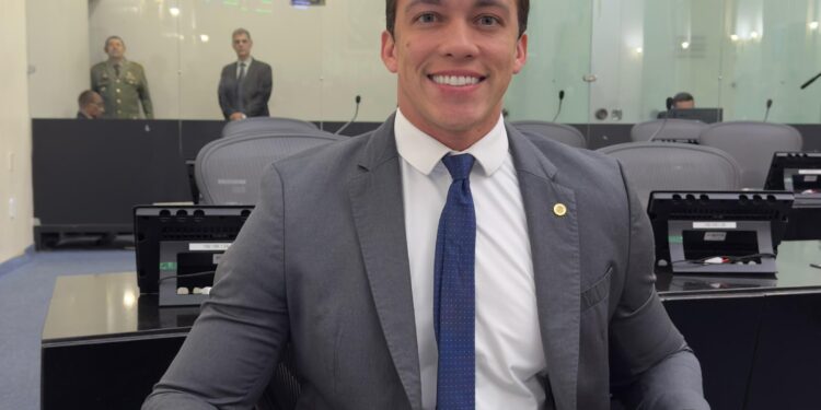 Político Outsider: Deputado Delegado Leonam vem fazendo história na Política Alagoana