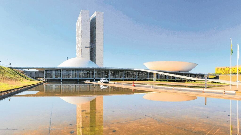Governo Federal enfrenta desafio para garantir reajuste salarial para 2025 Brasília