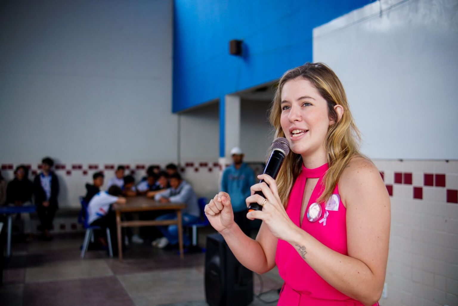 Cibele Moura protocola projeto de lei para proibir uso de recursos públicos em conteúdos eróticos para crianças