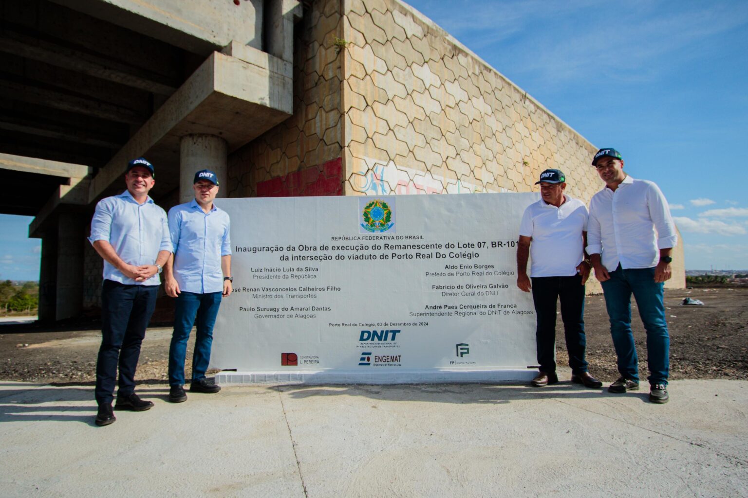 Paulo Dantas e Renan Filho inauguram viaduto em Porto Real do Colégio