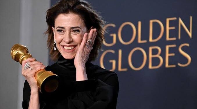 Fernanda Torres ganha Globo de Ouro de melhor atriz